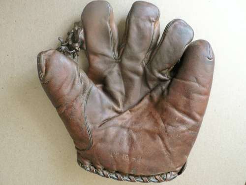 Spalding Grommet Web Front